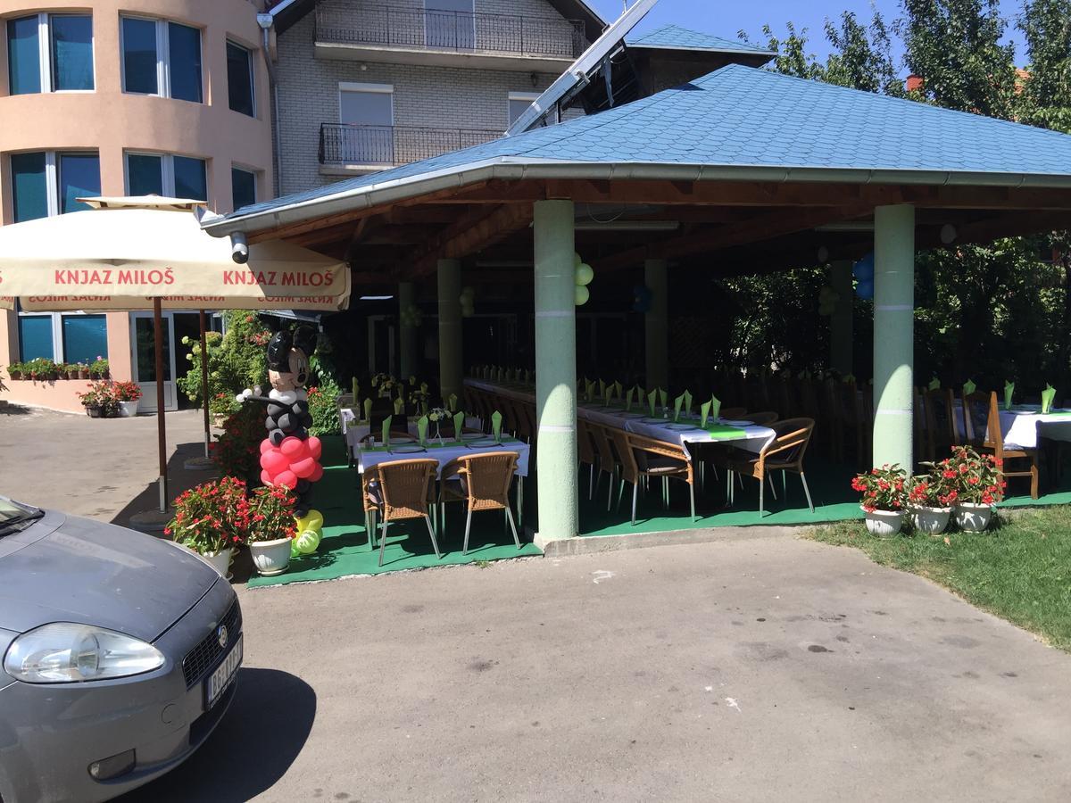 Bed & Breakfast Karavan Raška 外观 照片