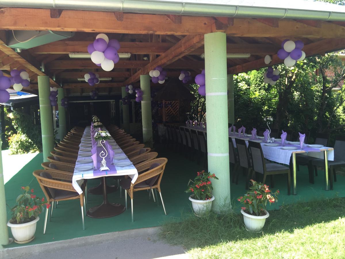 Bed & Breakfast Karavan Raška 外观 照片