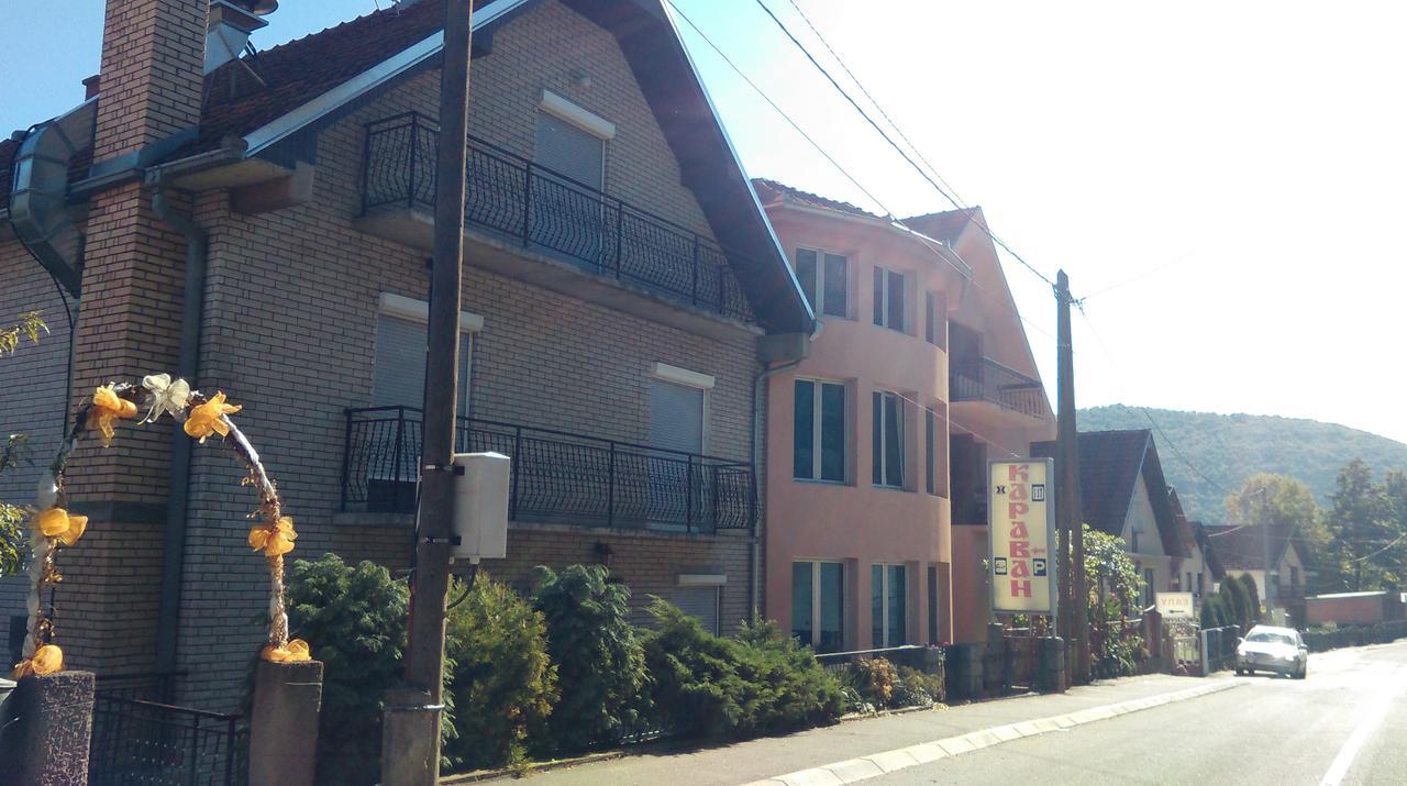 Bed & Breakfast Karavan Raška 外观 照片