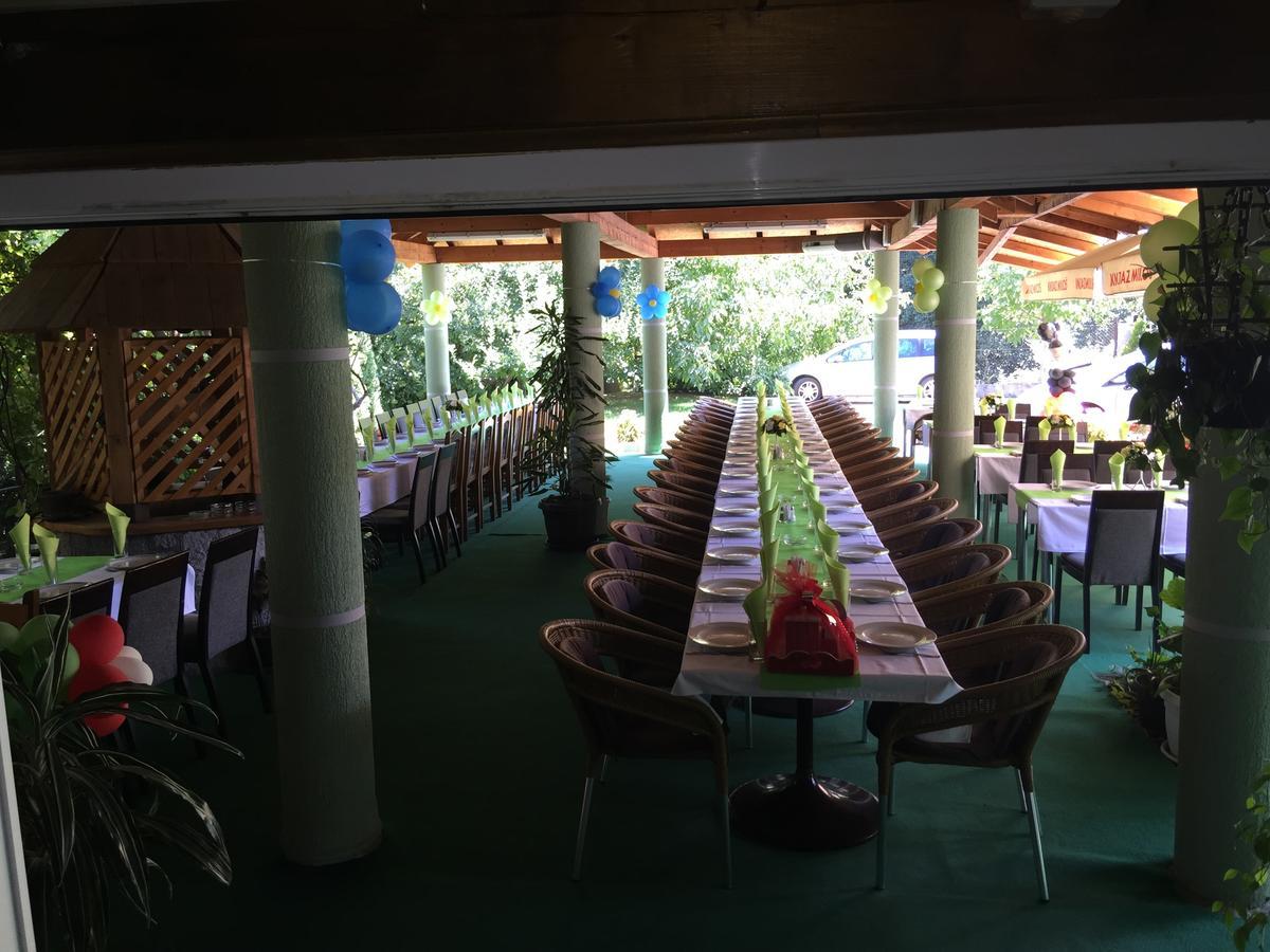Bed & Breakfast Karavan Raška 外观 照片