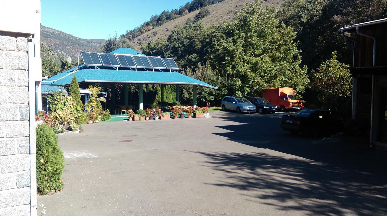 Bed & Breakfast Karavan Raška 外观 照片