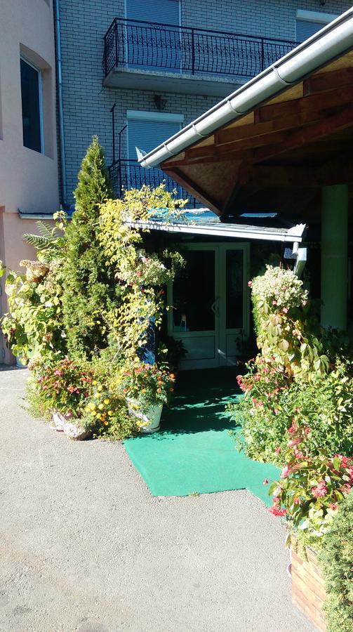 Bed & Breakfast Karavan Raška 外观 照片