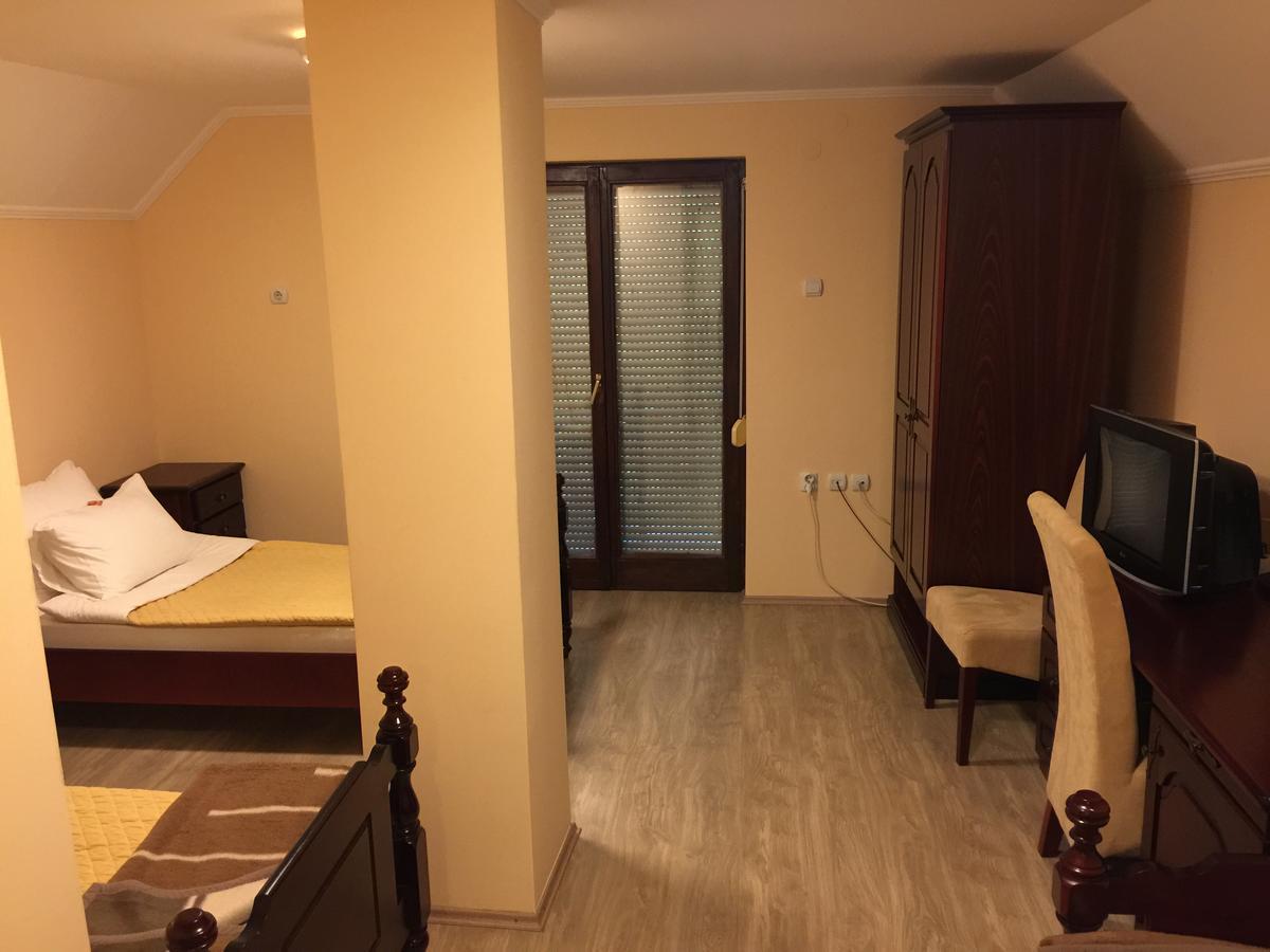 Bed & Breakfast Karavan Raška 外观 照片